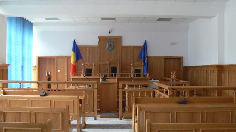 Почему в Республике Молдова люди годами обивают пороги судов?